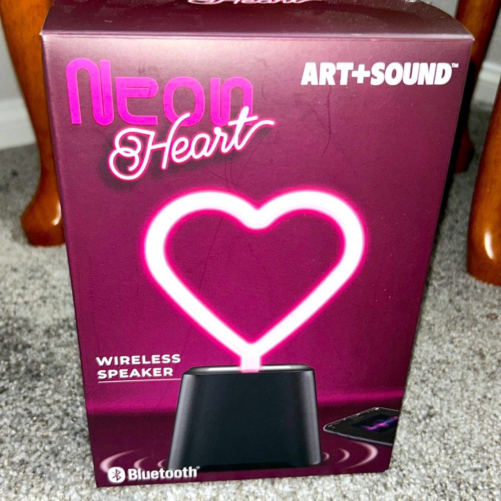 Neon heart Bluetooth speaker